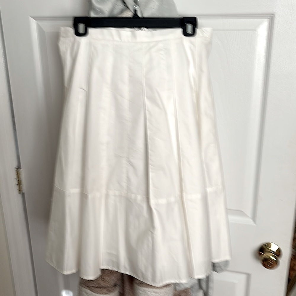 Brend new Ann Taylor , white skirt